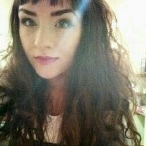 Meet your Posher, Claire